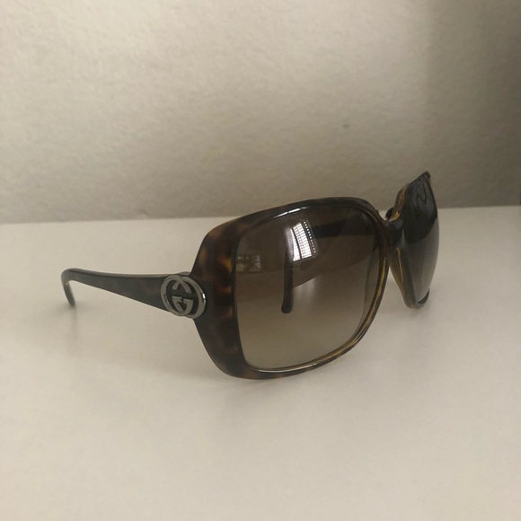 Woman’s Gucci Sunglasses main image 5